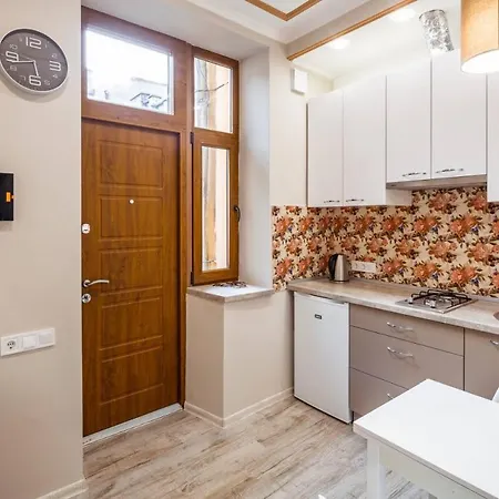 Apartment на пекарській 15